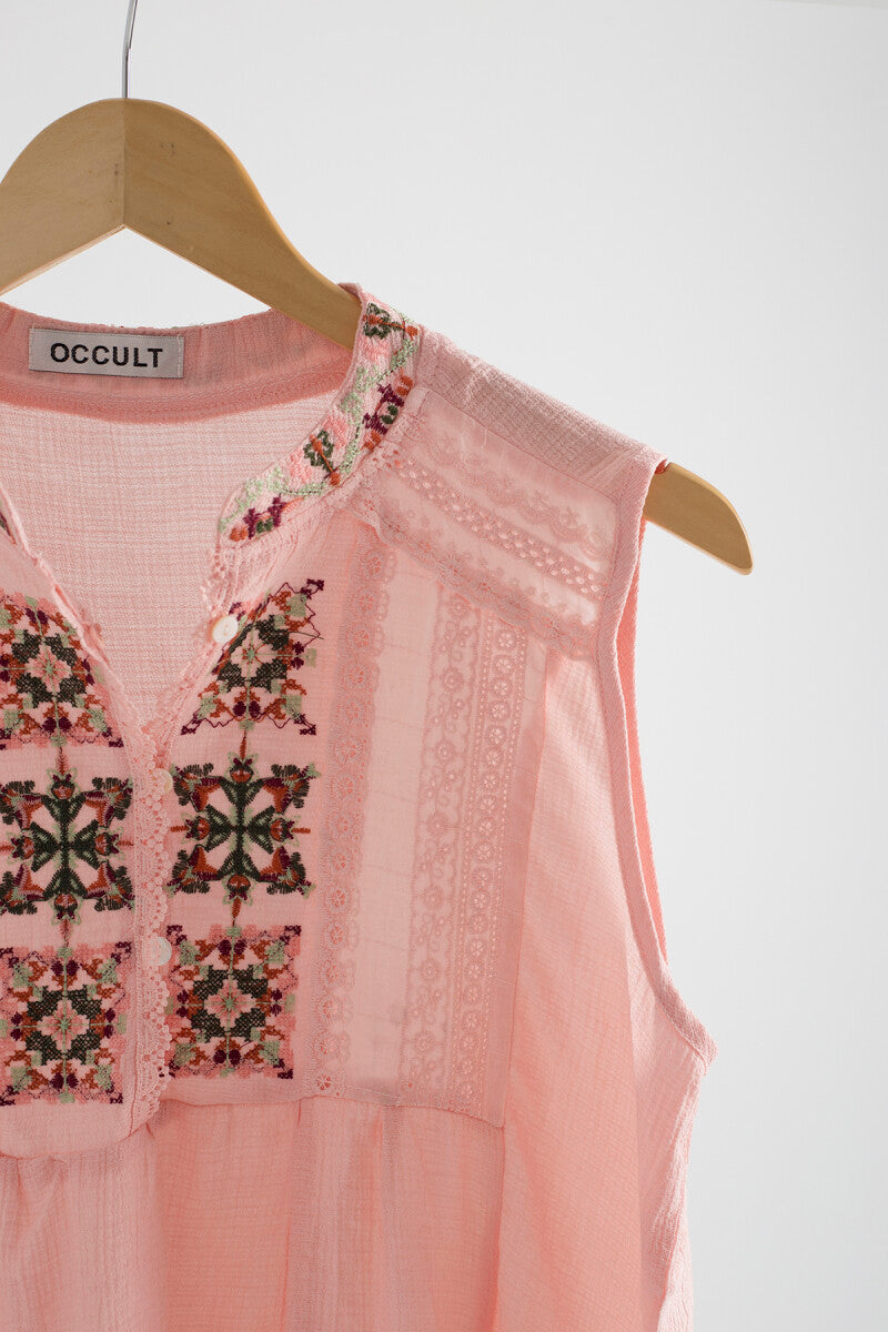 Camisa rosa bordado Albahaca