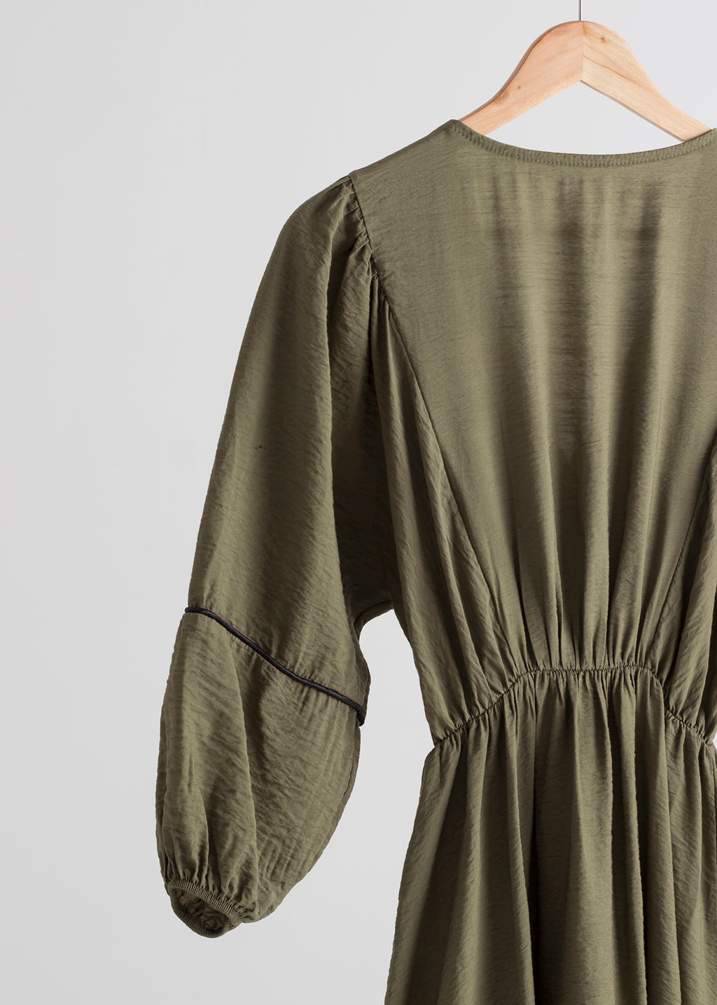 Long green Essence dress