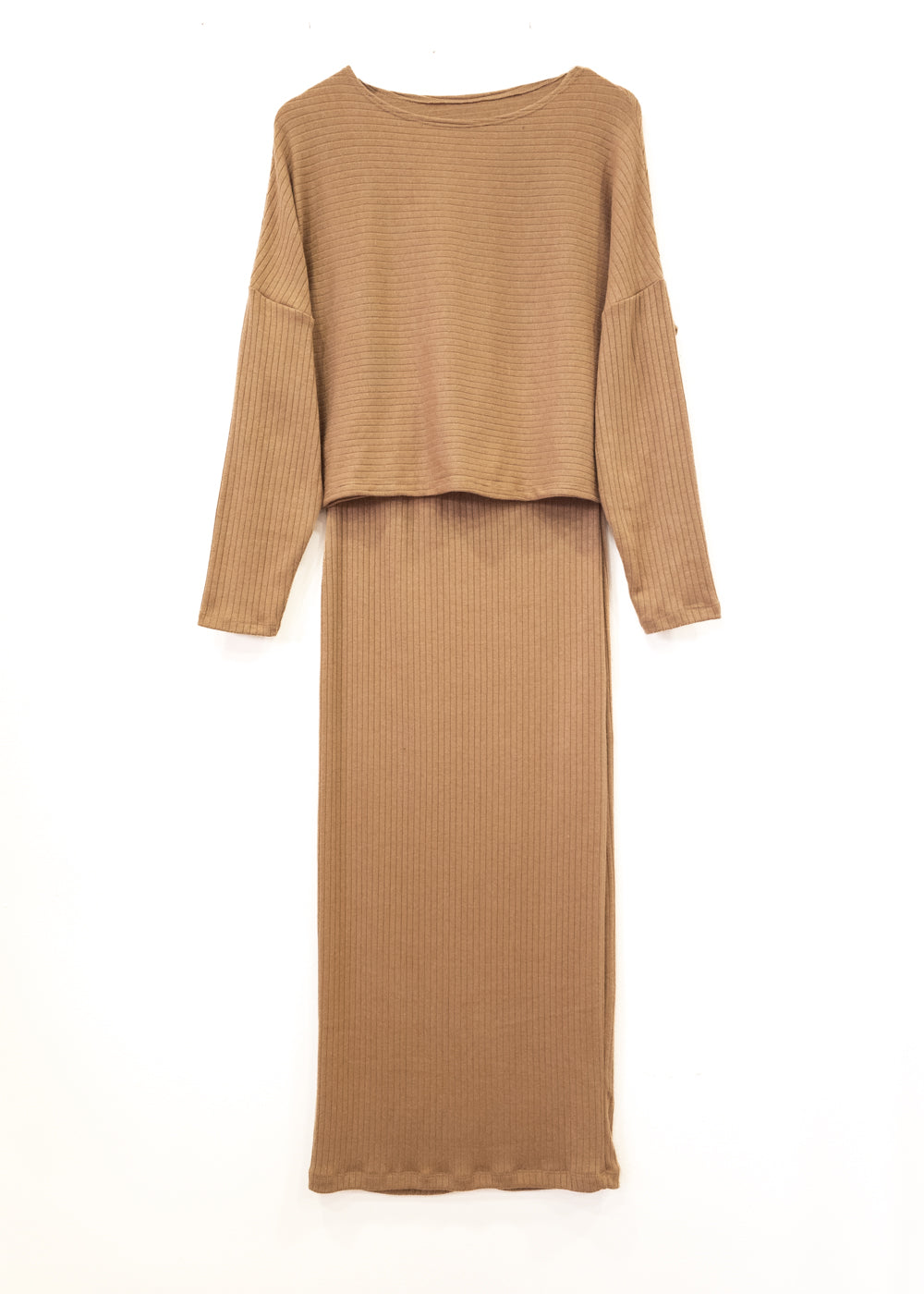 Requena camel skirt and jersey set