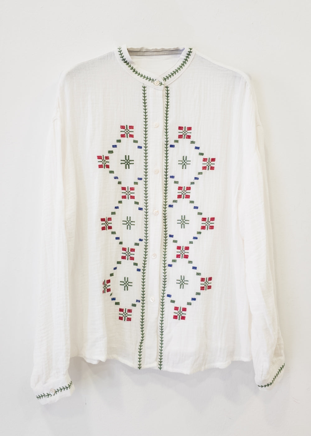 Camisa blanca bordada Oasis